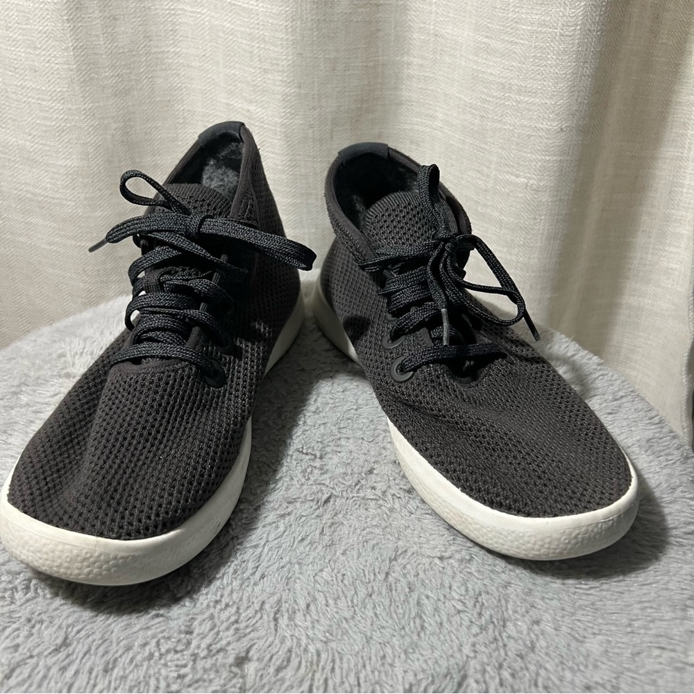 AllBirds shoes size 7